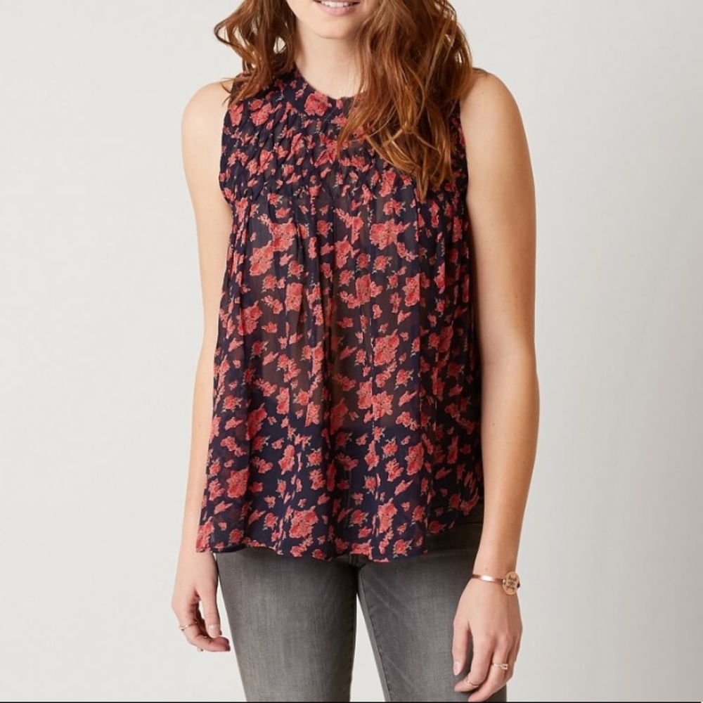 Lucky pleated chiffon floral tank